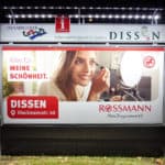 Dissen - Infopoint - Rückseite bei Nacht