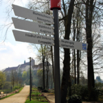 Mehr zur Beschilderung der <a href="http://www.infographik.de/2018/05/landesgartenschau-bad-iburg/">Landesgartenschau 2018 in Bad Iburg finden Sie in unserem Blog-Artikel!</a> Wegweiser - Landesgartenschau in Bad Iburg